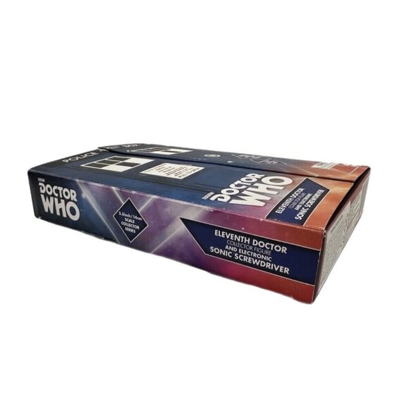 Dr Who The Eleventh Doctor & Electronic Screwdriver 5.5" action figure NEW! - Picture 5 of 5